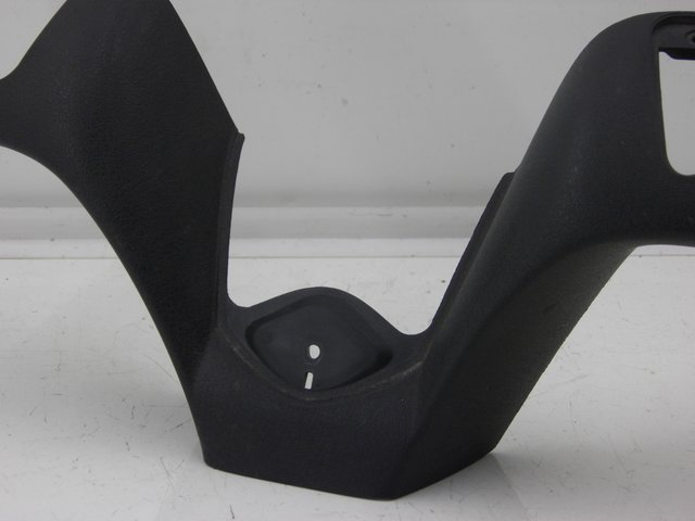 photo de HANDLE BAR FRONT PANEL PIAGGIO MP3 125 (2006 - 2014) - Technical close-up