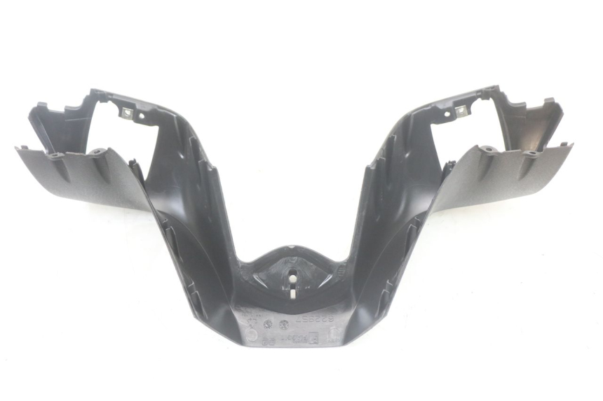 photo de HANDLEBAR COVER FRONT PIAGGIO MP3 LT 400 (2007 - 2012)