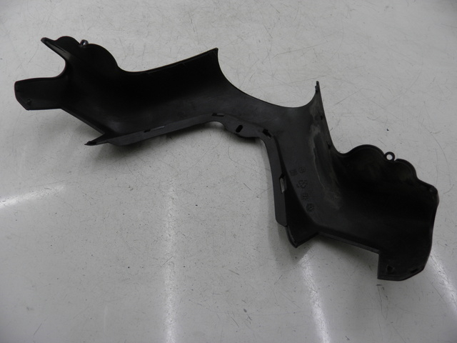 photo de HANDLEBAR COVER FRONT PIAGGIO X9 EVOLUTION 125 (2003 - 2007)