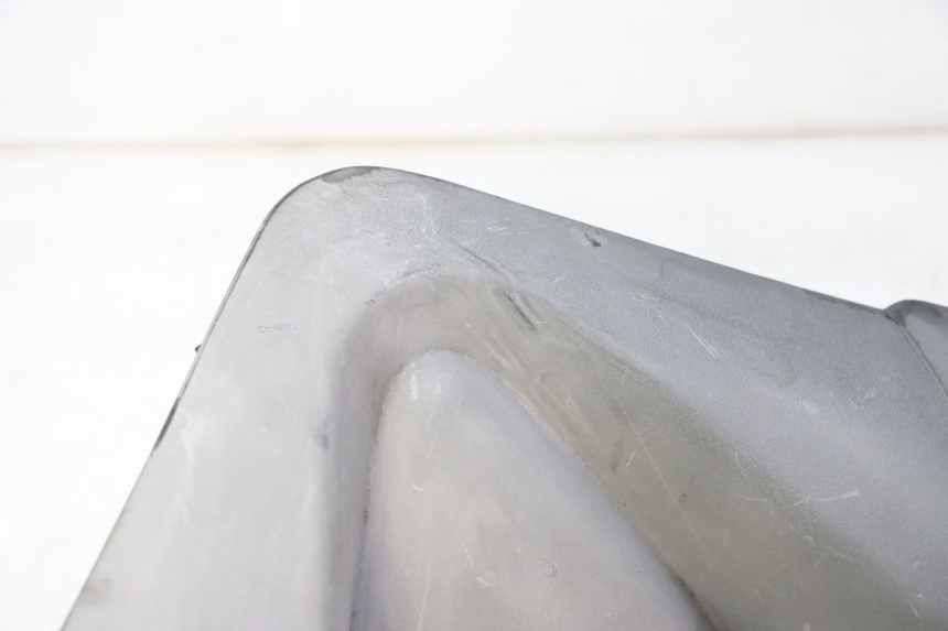 photo de HANDLE BAR FRONT PANEL PEUGEOT SATELIS 125 (2010 - 2012)