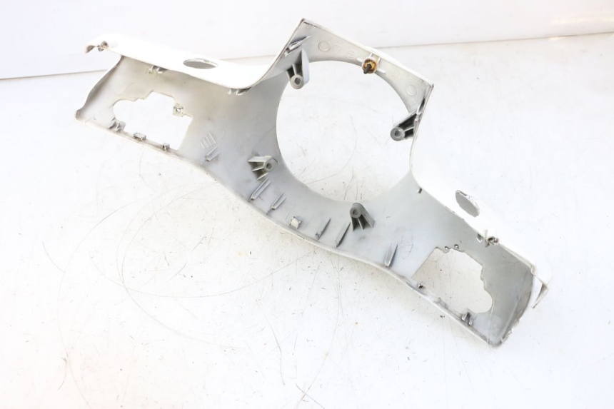 photo de HANDLE BAR FRONT PANEL PIAGGIO VESPA GTS SUPER IE 125 (2009 - 2016) - Fixing points details