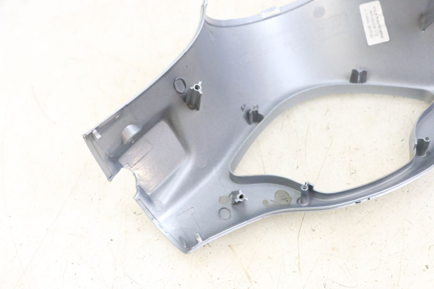photo de HANDLEBAR COVER FRONT PIAGGIO VESPA PRIMAVERA 4T 50 (2021 - 2024)