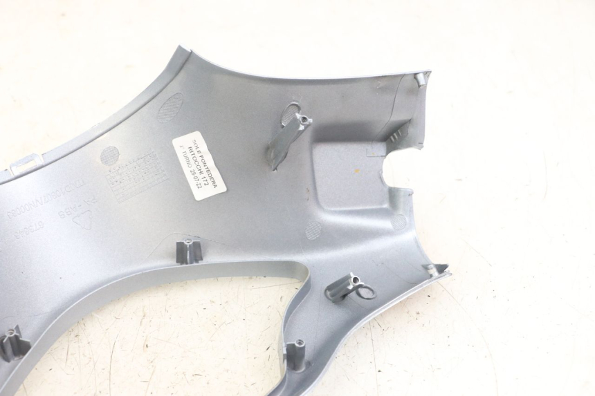 photo de HANDLEBAR COVER FRONT PIAGGIO VESPA PRIMAVERA 4T 50 (2021 - 2024)