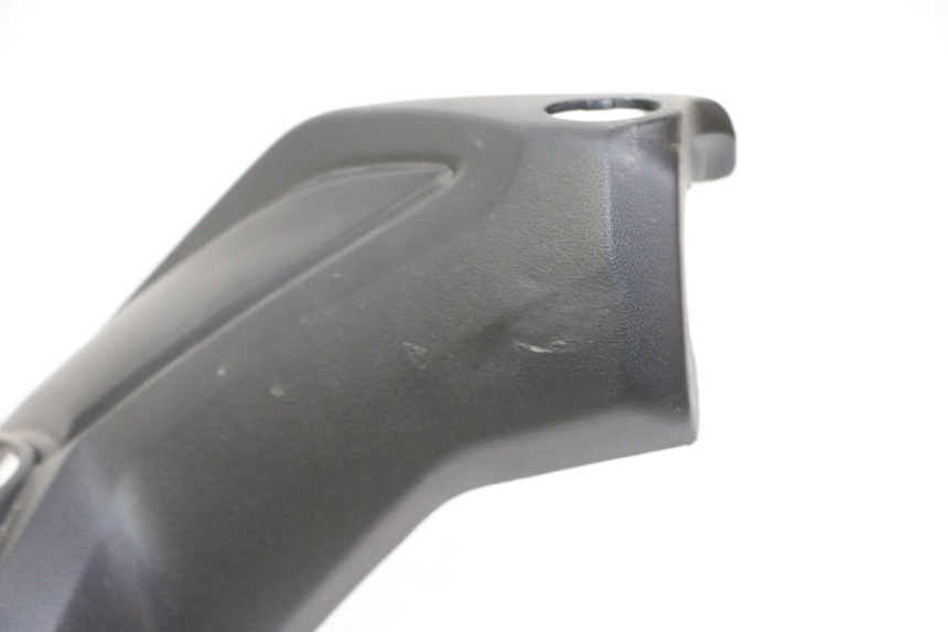 photo de HANDLE BAR FRONT PANEL YAMAHA XMAX X-MAX 125 (2021 - 2025)