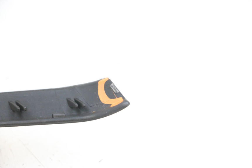 photo de HANDLEBAR COVER FRONT YAMAHA XMAX X-MAX 125 (2006 - 2009) - Product overview