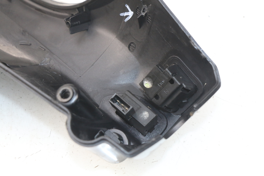 photo de HANDLE BAR PANEL SWITCH PIAGGIO FLY IE 125 (2012 - 2017)