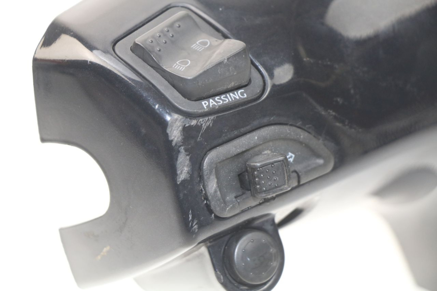 photo de HANDLE BAR PANEL SWITCH PIAGGIO FLY IE 125 (2012 - 2017)