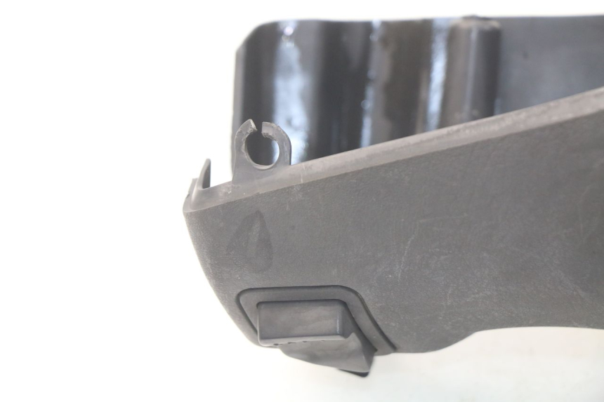 photo de HANDLEBAR SWITCH COVER PIAGGIO FLY 2T 50 (2004 - 2017)
