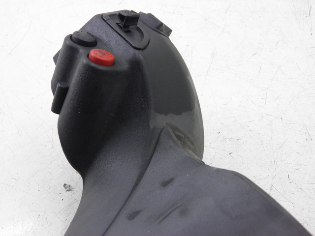 photo de HANDLE BAR PANEL SWITCH PIAGGIO XEVO 400 (2007) - Additional view of the item