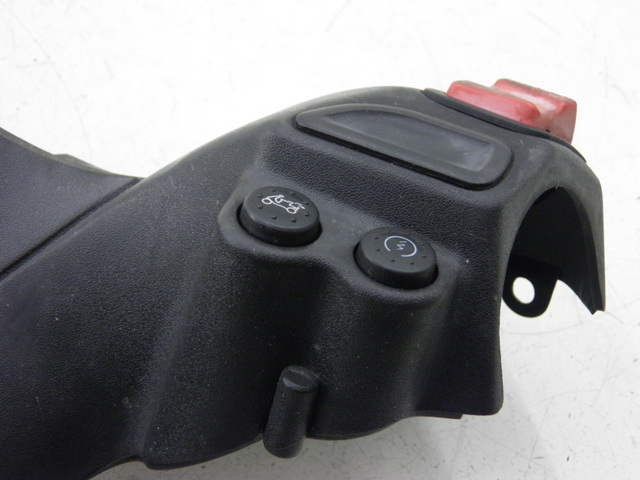 photo de HANDLE BAR PANEL SWITCH PIAGGIO XEVO 400 (2007) - Surface and material condition