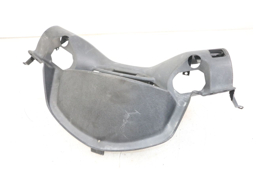 photo de HANDLEBAR SWITCH COVER YAMAHA XMAX X-MAX 125 (2006 - 2009) - Technical close-up