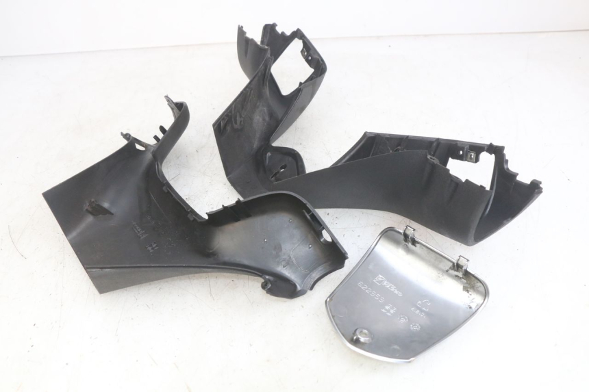 photo de HANDLEBAR COVER PIAGGIO MP3 LT 400 (2007 - 2012)