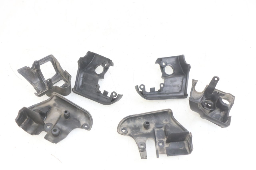 photo de HANDLEBAR COVER APRILIA SCARABEO LIGHT 125 (2007 - 2011)