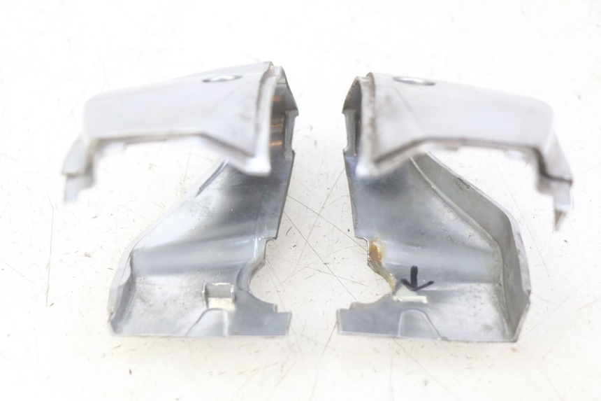 photo de HANDLEBAR COVER PIAGGIO VESPA PRIMAVERA 2T 50 (2013 - 2018)