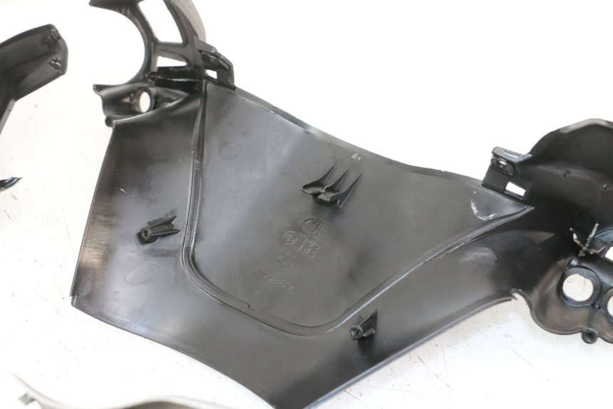 photo de HANDLEBAR COVER PIAGGIO XEVO - X EVO 125 (2007 - 2016) - Component zoom