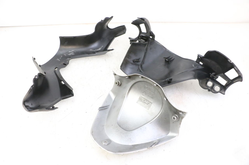 photo de HANDLEBAR COVER PIAGGIO XEVO - X EVO 125 (2007 - 2016) - Detailed visual inspection