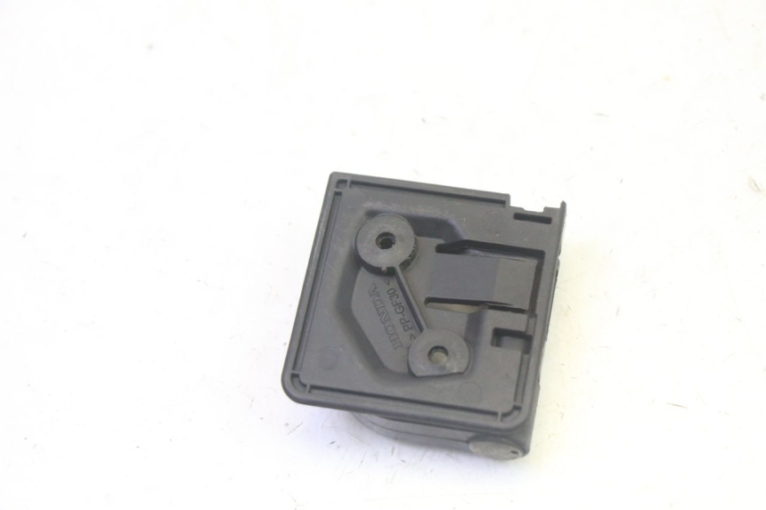 photo de LUGGAGE HOOK HONDA FES S-WING SWING ABS 125 (2007 - 2015)