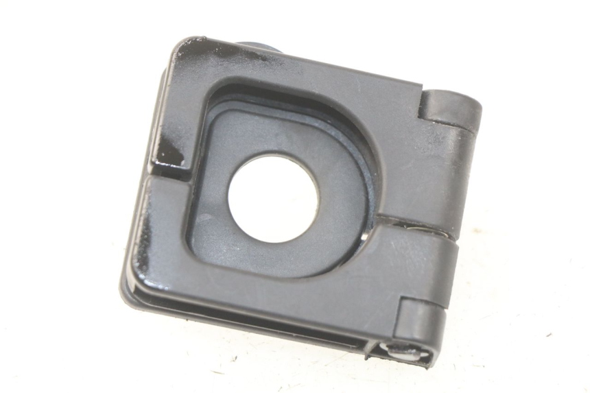 photo de LUGGAGE HOOK PEUGEOT KISBEE 4T 50 (2018 - 2022)