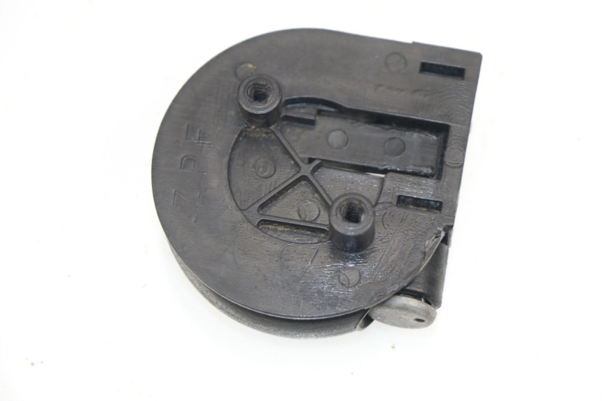 photo de LUGGAGE HOOK PIAGGIO FLY 2T 50 (2004 - 2017)