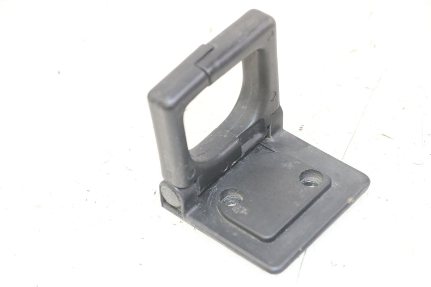 photo de BAG HOOK PEUGEOT SATELIS 125 (2013 - 2018)