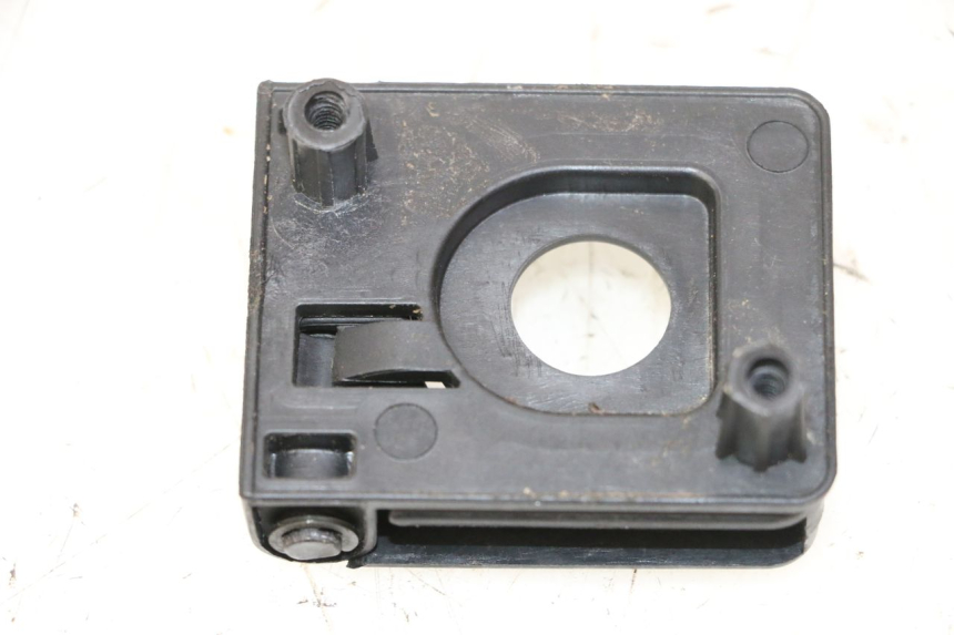 photo de BAG HOOK PEUGEOT STREETZONE I NAKED 2T 50 (2018 - 2020)