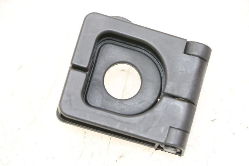 photo de BAG HOOK PEUGEOT STREETZONE I NAKED 2T 50 (2018 - 2020)