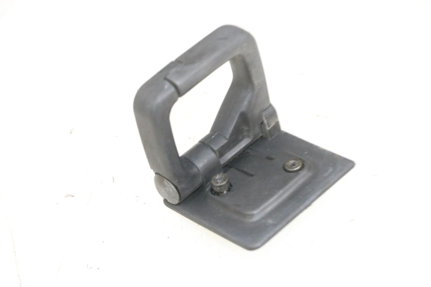 photo de BAG HOOK PEUGEOT VIVACITY 100 (1999 - 2008) - Main view