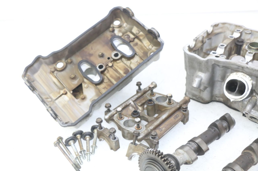 photo de REAR CYLINDER HEAD HONDA VFR FI RC46 800 (1998 - 2001)
