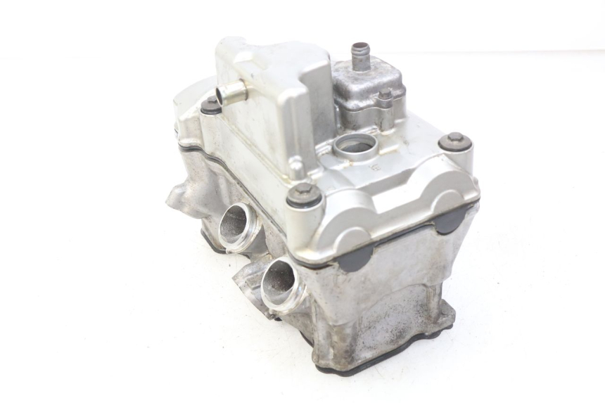 photo de REAR CYLINDER HEAD HONDA VFR FI RC46 800 (1998 - 2001)