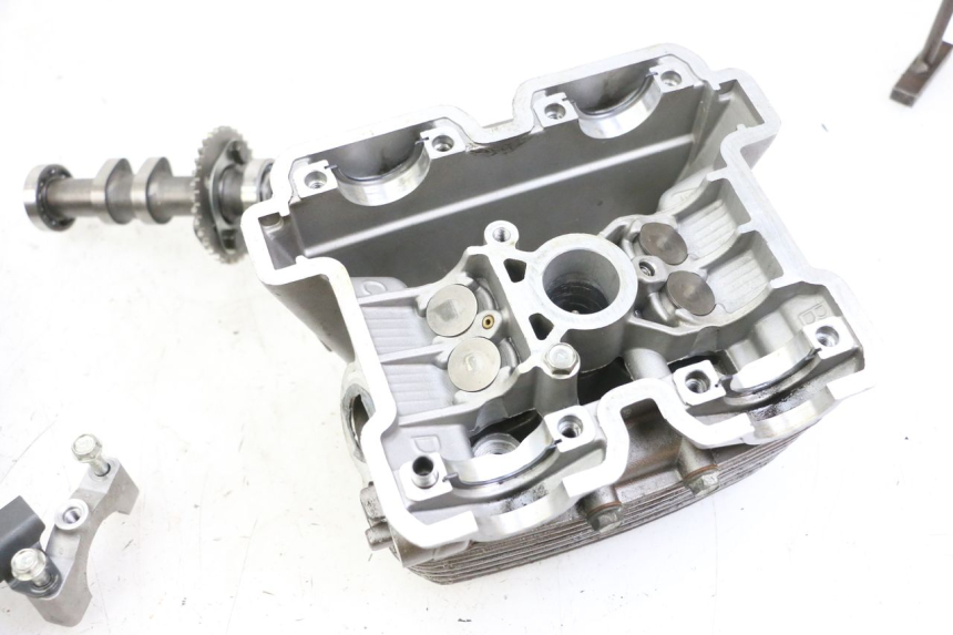 photo de REAR CYLINDER HEAD HYOSUNG GTR 125 (2006 - 2008)