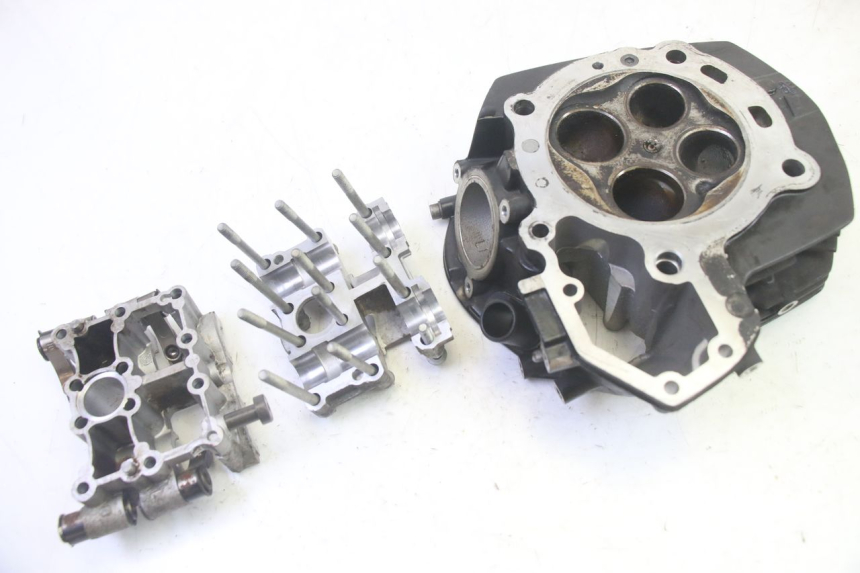 photo de REAR CYLINDER HEAD BMW R RT ABS 1200 (2010 - 2014) - Component detail