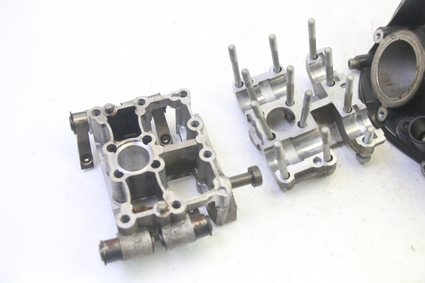 photo de REAR CYLINDER HEAD BMW R RT ABS 1200 (2010 - 2014) - Markings and original references