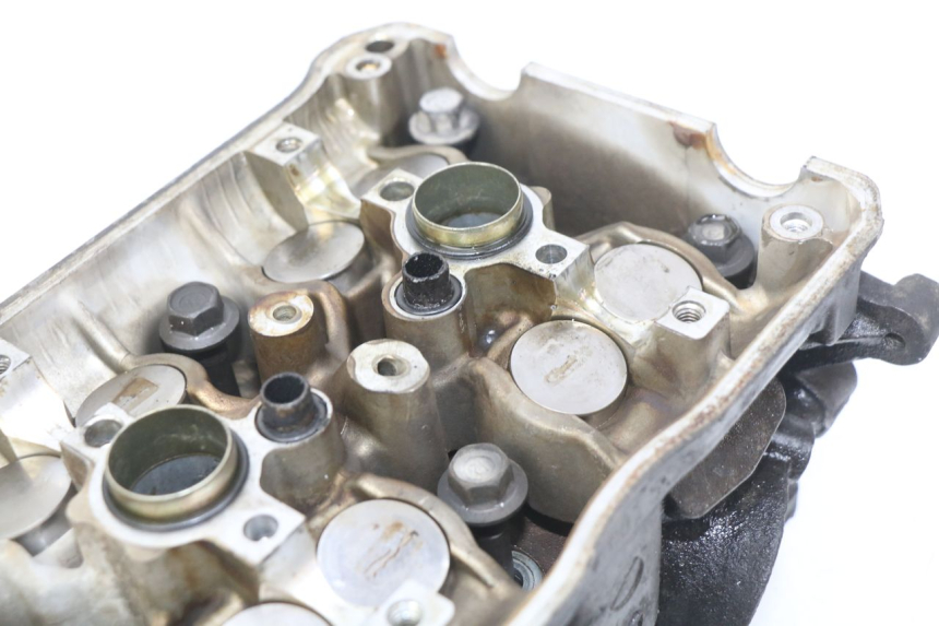 photo de FRONT CYLINDER HEAD HONDA VFR FI RC46 800 (1998 - 2001)