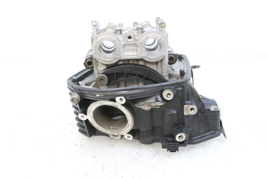 photo de FRONT CYLINDER HEAD BMW R RT ABS 1200 (2010 - 2014) - Detailed visual inspection