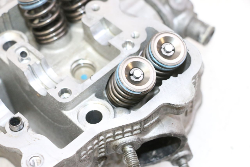 photo de CYLINDER HEAD SUZUKI BURGMAN 125 (2007 - 2014)