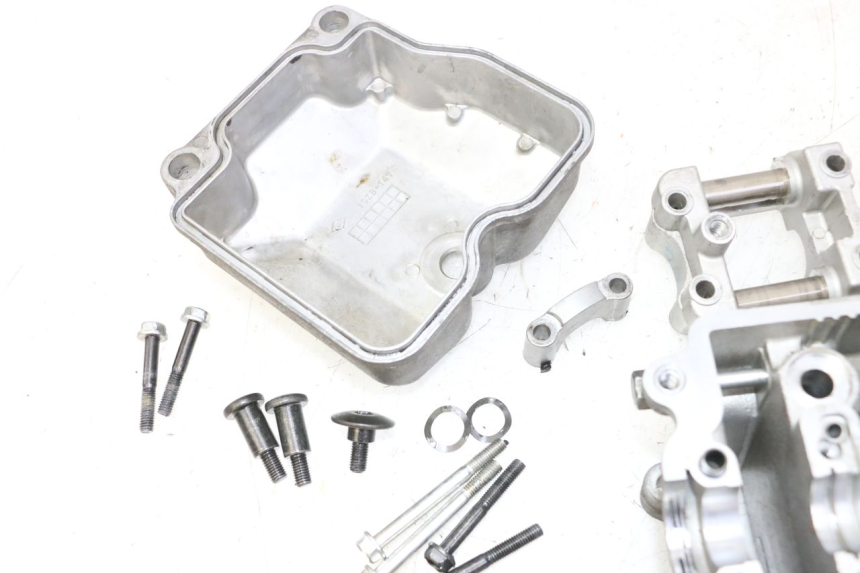 photo de CYLINDER HEAD SUZUKI BURGMAN 125 (2007 - 2014)