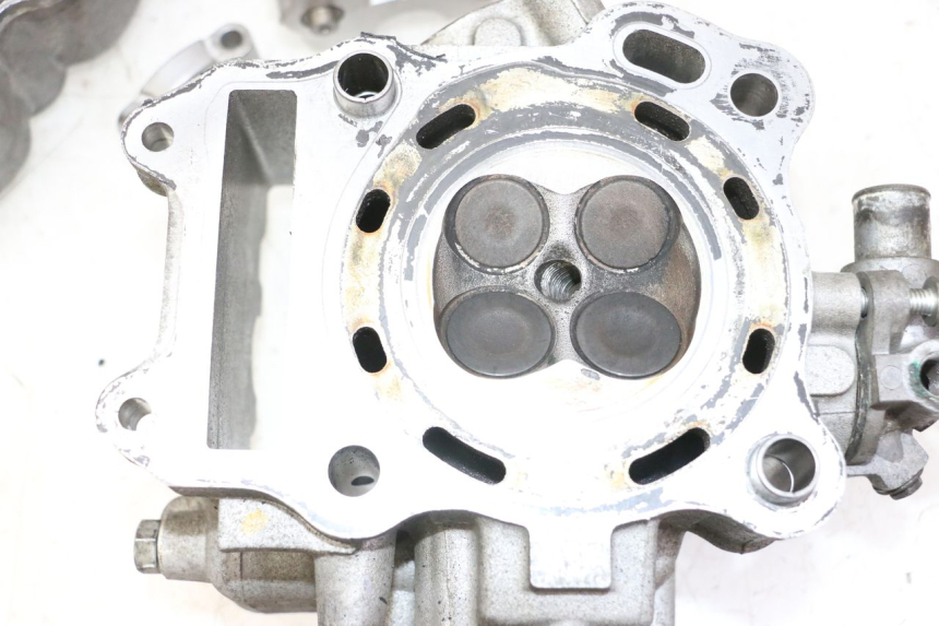 photo de CYLINDER HEAD SUZUKI BURGMAN 125 (2007 - 2014)