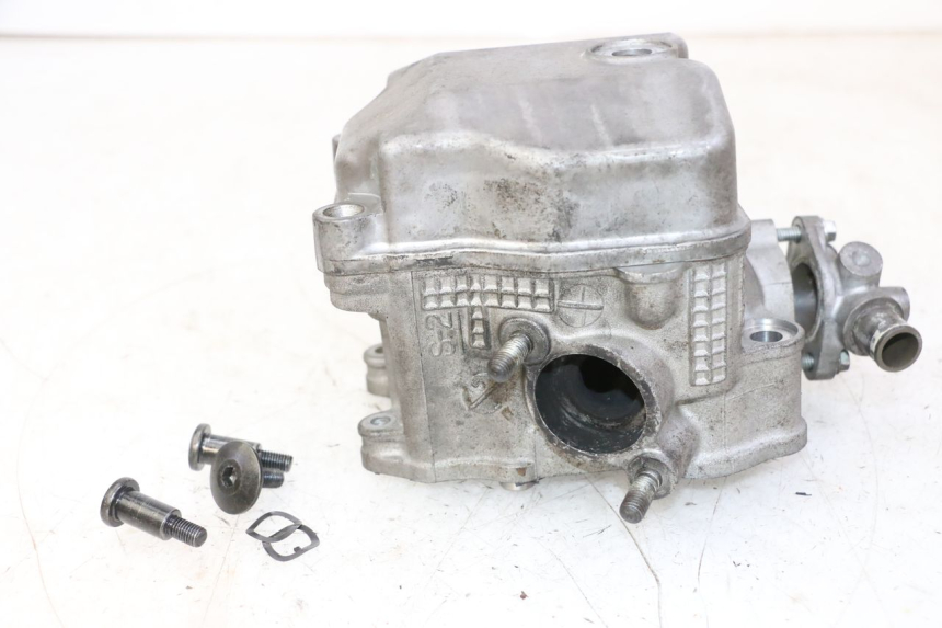 photo de CYLINDER HEAD SUZUKI BURGMAN 125 (2007 - 2014)