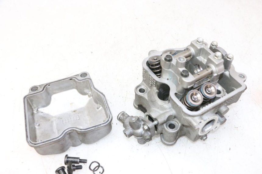 photo de CYLINDER HEAD SUZUKI BURGMAN 125 (2007 - 2014)