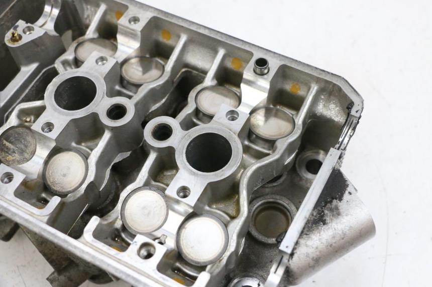 photo de CYLINDER HEAD SUZUKI BURGMAN 650 (2013 - 2020)