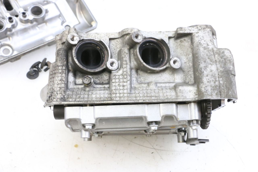 photo de CYLINDER HEAD SUZUKI BURGMAN 650 (2013 - 2020)