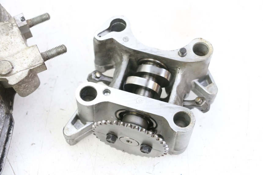 photo de CYLINDER HEAD HONDA CBF 125 (2009 - 2015)