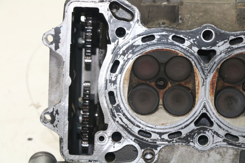 photo de CYLINDER HEAD HONDA CBF N 600 (2004 - 2007)