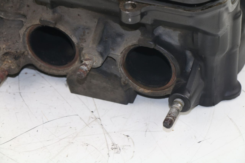 photo de CYLINDER HEAD HONDA CBF N 600 (2004 - 2007)