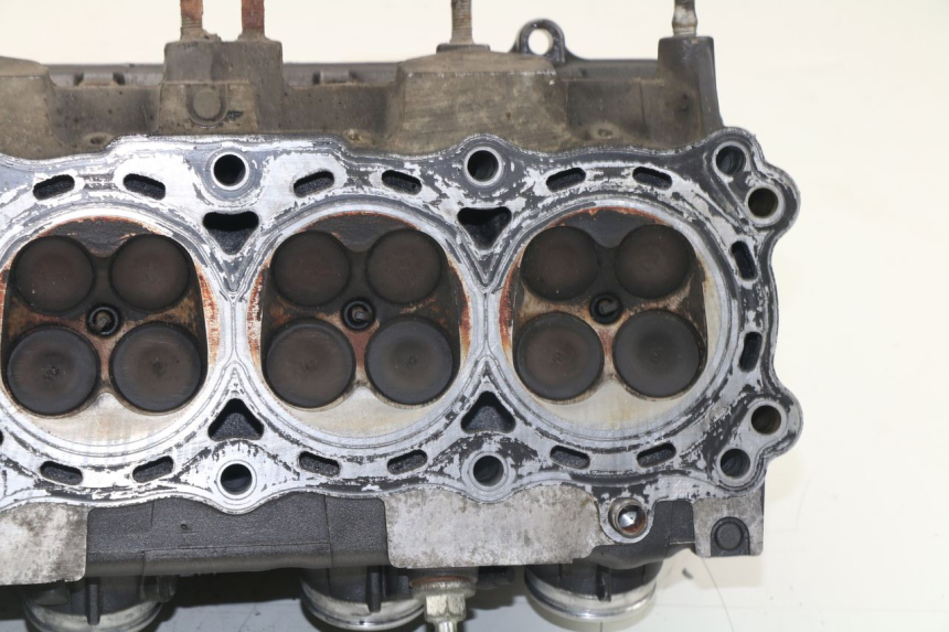 photo de CYLINDER HEAD HONDA CBF N 600 (2004 - 2007)