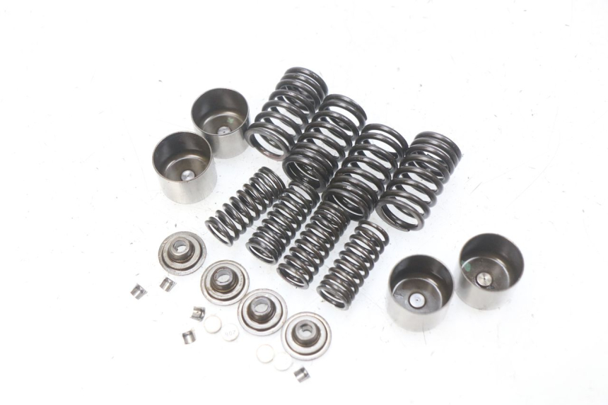 photo de CYLINDER HEAD HONDA CBR RR FIREBLADE 900 (1992 - 1994)