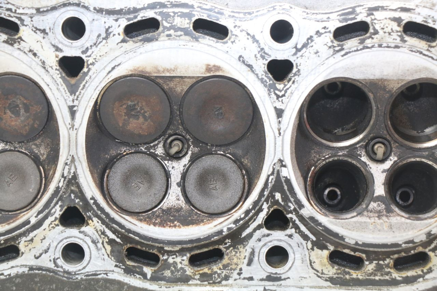 photo de CYLINDER HEAD HONDA CBR RR FIREBLADE 900 (1992 - 1994)