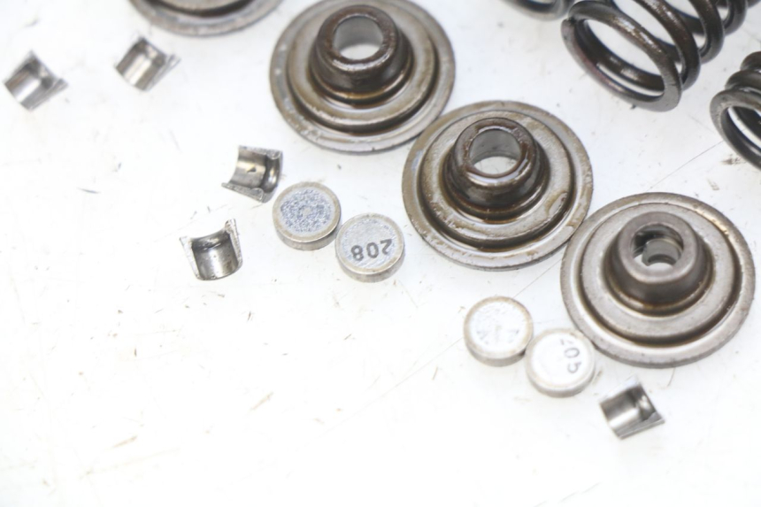 photo de CYLINDER HEAD HONDA CBR RR FIREBLADE 900 (1992 - 1994)