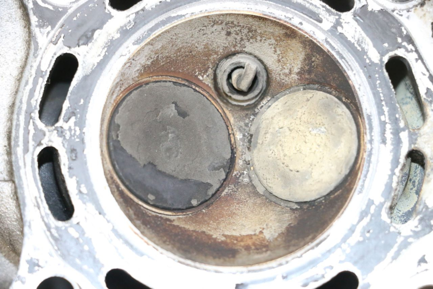 photo de Cylinder head HONDA FES S-WING SWING ABS 125 (2007 - 2015)