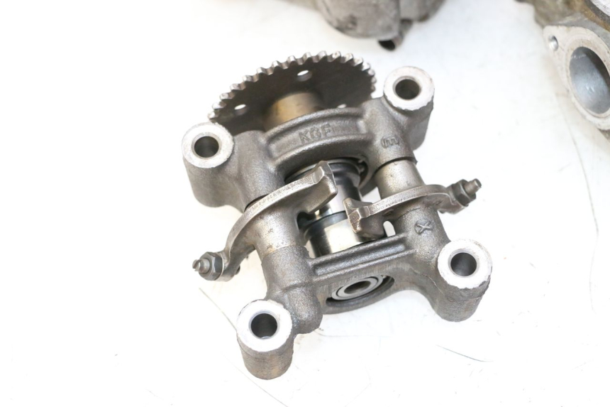 photo de Cylinder head HONDA FES S-WING SWING ABS 125 (2007 - 2015)